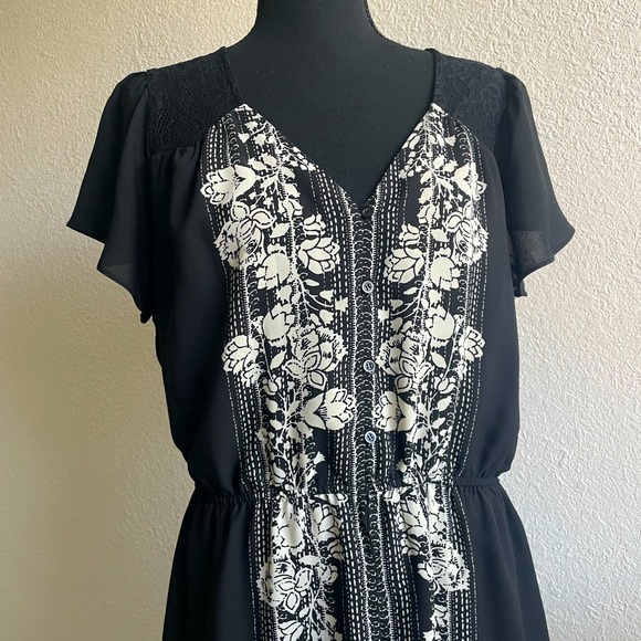 Black and White Stylish Jumpsuit Shorts and Dress - Picture 2 of 15